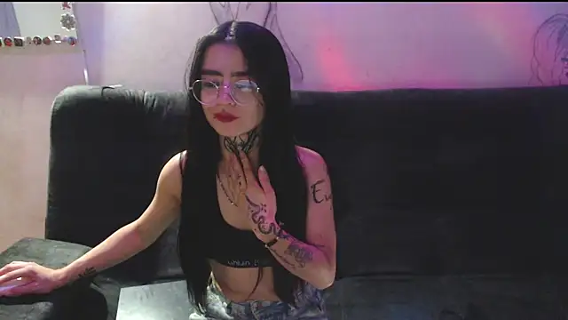 lorena allison  online show from 03-19-25, 06:12