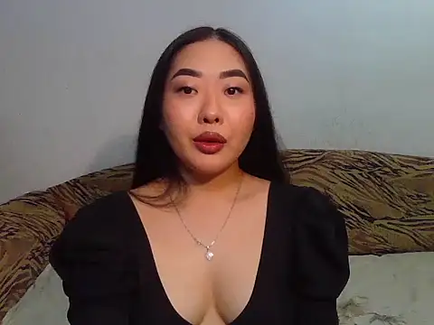 Snapshot of Aleksa_Blackdream chatting on 10-21-25, 04:35 Aleksa Blackdream online show from 10-21-25, 04:35