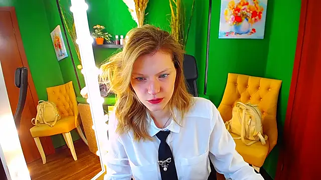 Snapshot of MaryHiggins chatting on 02-26-25, 08:04 MaryHiggins online show from 02-26-25, 08:04