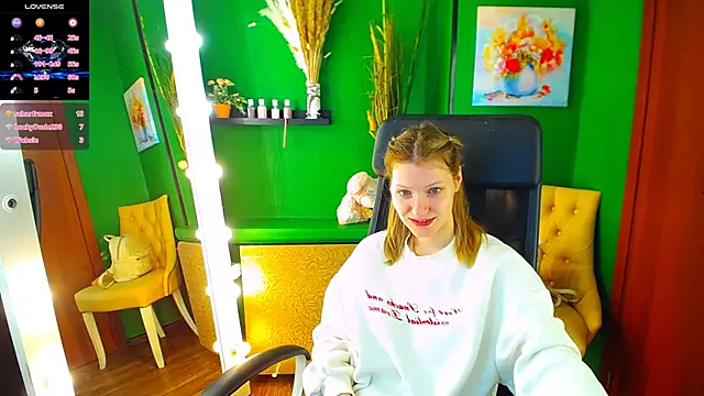 Snapshot of MaryHiggins chatting on 03-05-25, 10:33 MaryHiggins online show from 03-05-25, 10:33