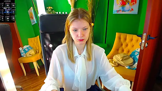 Snapshot of MaryHiggins chatting on 03-07-25, 07:19 MaryHiggins online show from 03-07-25, 07:19