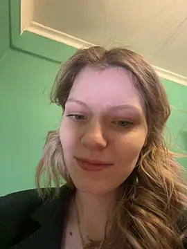 Snapshot of MaryHiggins chatting on 03-08-25, 10:32 MaryHiggins online show from 03-08-25, 10:32