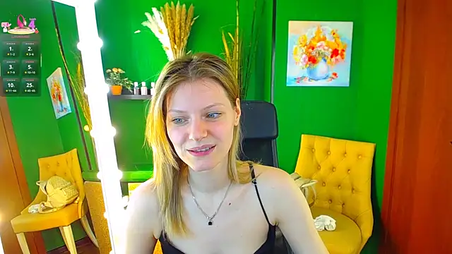 Snapshot of MaryHiggins chatting on 03-16-25, 10:44 MaryHiggins online show from 03-16-25, 10:44