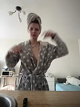 Snapshot of MaryHiggins chatting on 03-23-25, 07:53 MaryHiggins online show from 03-23-25, 07:53