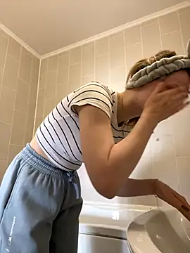 Snapshot of MaryHiggins chatting on 09-23-25, 09:56 MaryHiggins online show from 09-23-25, 09:56