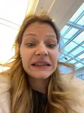 Snapshot of MaryHiggins chatting on 10-04-25, 12:58 MaryHiggins online show from 10-04-25, 12:58