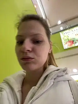 Snapshot of MaryHiggins chatting on 10-05-25, 09:07 MaryHiggins online show from 10-05-25, 09:07