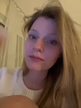 Snapshot of MaryHiggins chatting on 10-12-25, 06:18 MaryHiggins online show from 10-12-25, 06:18