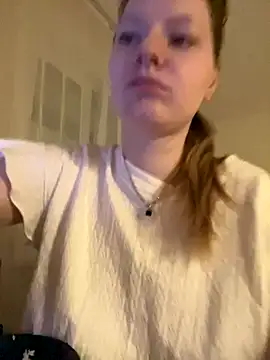 Snapshot of MaryHiggins chatting on 11-25-25, 02:39 MaryHiggins online show from 11-25-25, 02:39