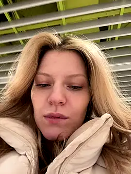 Snapshot of MaryHiggins chatting on 01-08-26, 02:19 MaryHiggins online show from 01-08-26, 02:19