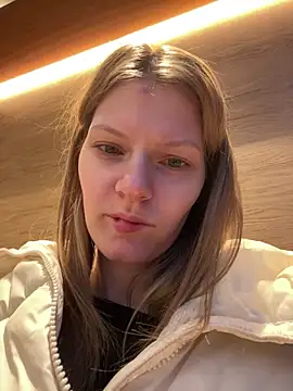 Snapshot of MaryHiggins chatting on 01-15-26, 06:51 MaryHiggins online show from 01-15-26, 06:51