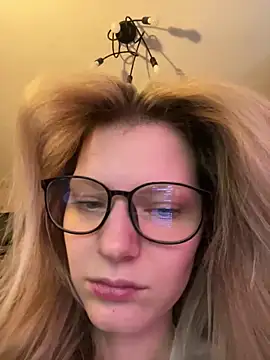 Snapshot of MaryHiggins chatting on 02-12-26, 02:23 MaryHiggins online show from 02-12-26, 02:23