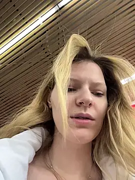 Snapshot of MaryHiggins chatting on 03-02-26, 12:45 MaryHiggins online show from 03-02-26, 12:45