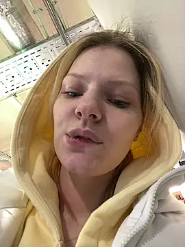 Snapshot of MaryHiggins chatting on 03-03-26, 10:32 MaryHiggins online show from 03-03-26, 10:32