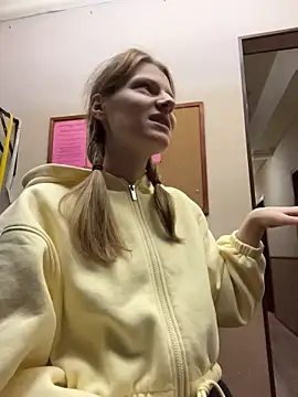 Snapshot of MaryHiggins chatting on 03-12-26, 07:58 MaryHiggins online show from 03-12-26, 07:58