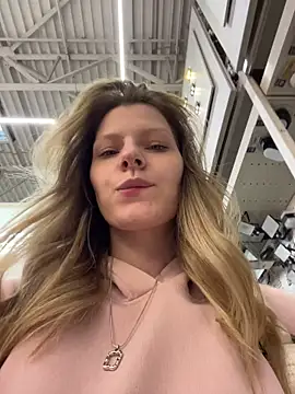 MaryHiggins online show from 04-25-26, 01:52