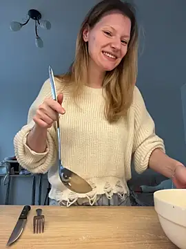 MaryHiggins online show from 04-28-26, 02:44