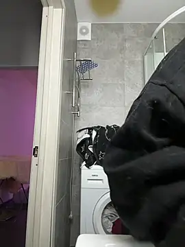 Snapshot of B_Ratz chatting on 02-20-25, 11:32 B Ratz online show from 02-20-25, 11:32