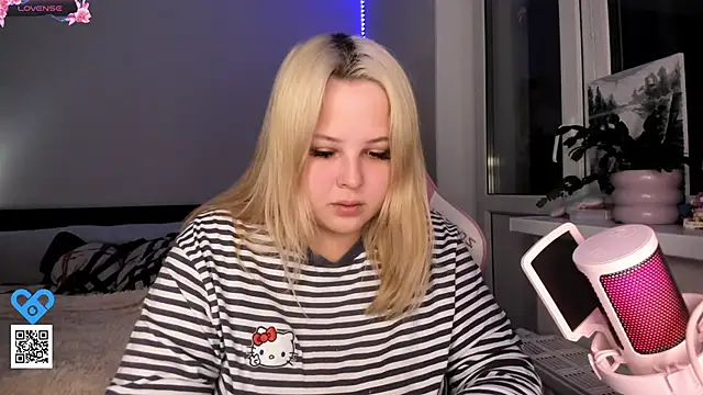 Snapshot of B_Ratz chatting on 10-05-25, 01:26 B Ratz online show from 10-05-25, 01:26