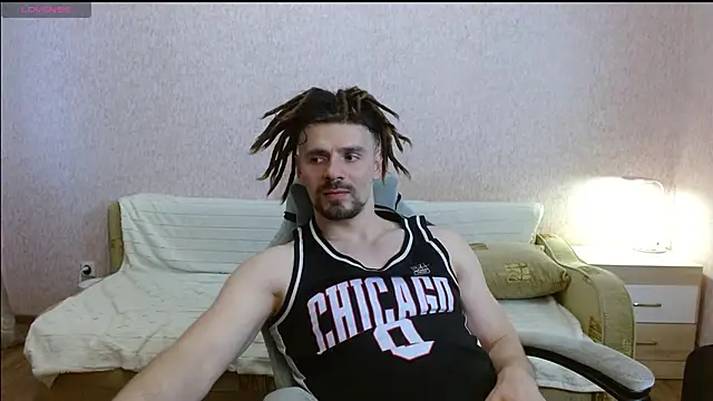 Snapshot of Aestheticguy101 chatting on 05-15-26, 03:41 Aestheticguy101 online show from 05-15-26, 03:41