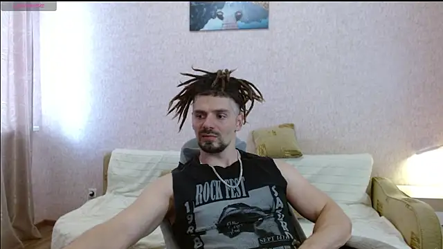 Snapshot of Aestheticguy101 chatting on 05-26-26, 01:40 Aestheticguy101 online show from 05-26-26, 01:40