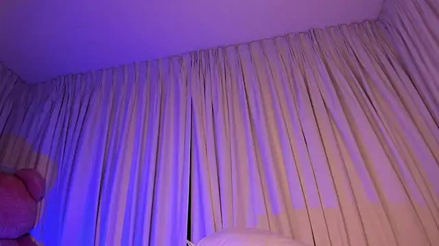 Snapshot of soyccherry_ chatting on 02-18-25, 04:04 soyccherry online show from 02-18-25, 04:04