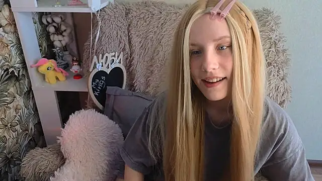 sarakaell online show from 06-04-26, 01:33