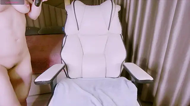 Girl  Funny online show from 02-21-25, 08:16