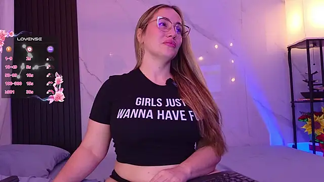 hotpawgmilf online show from 07-22-26, 04:37