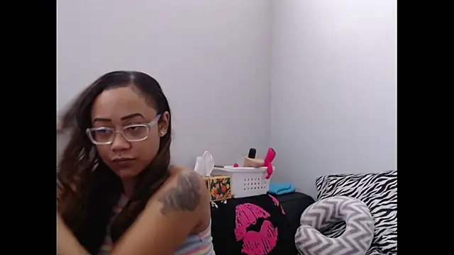 RylHoneyy online show from 03-12-26, 08:37