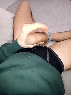 Snapshot of QuietBoy chatting on 02-09-26, 05:06 QuietBoy online show from 02-09-26, 05:06