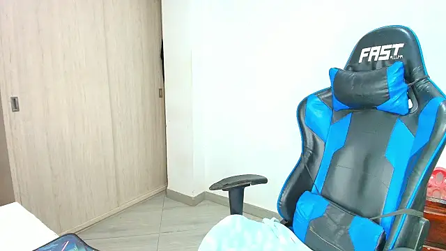 sophiax-x online show from 09-19-25, 11:00