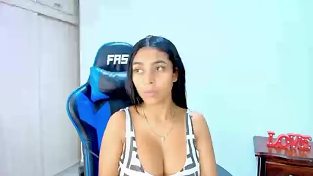 sophiax-x online show from 01-06-26, 01:53