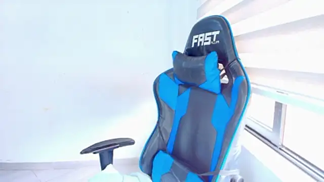 sophiax-x online show from 04-21-26, 04:56