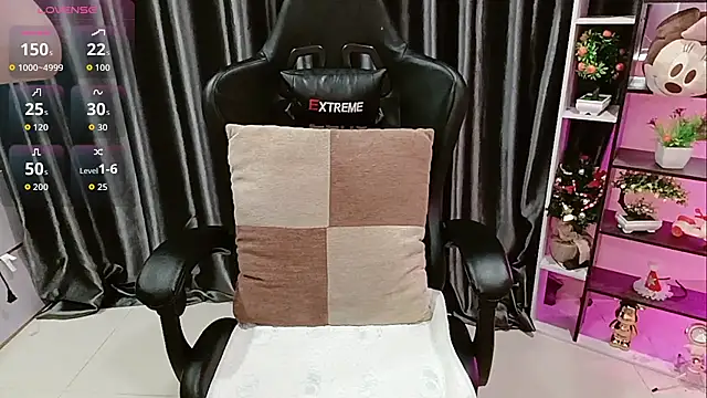 Snapshot of Yuki-yio chatting on 01-18-26, 12:47 Yuki-yio online show from 01-18-26, 12:47