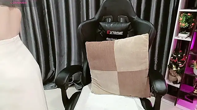 Snapshot of Yuki-yio chatting on 02-26-26, 01:15 Yuki-yio online show from 02-26-26, 01:15