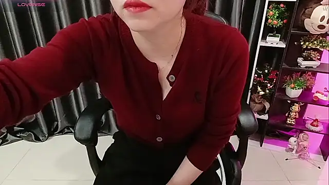 Snapshot of Yuki-yio chatting on 03-06-26, 01:13 Yuki-yio online show from 03-06-26, 01:13