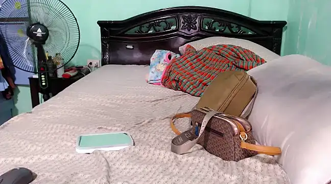 Snapshot of WantedSexslaves chatting on 03-08-25, 02:55 WantedSexslaves online show from 03-08-25, 02:55