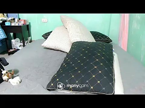 Snapshot of WantedSexslaves chatting on 10-21-25, 12:28 WantedSexslaves online show from 10-21-25, 12:28