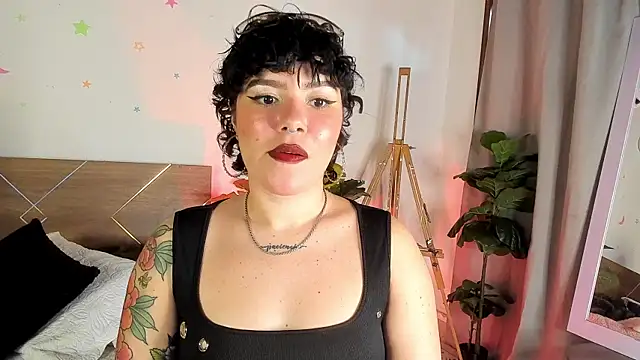 Snapshot of Amy_art chatting on 06-10-26, 08:19 Amy art online show from 06-10-26, 08:19