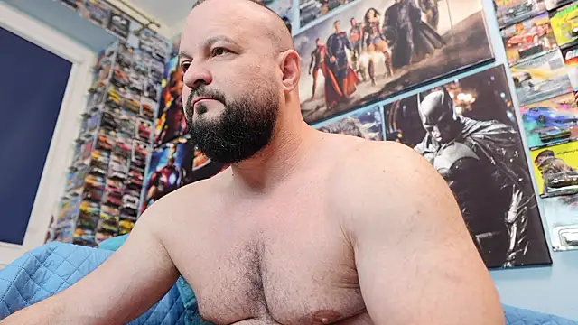 Snapshot of Muscle_Bear chatting on 03-11-26, 04:51 Muscle Bear online show from 03-11-26, 04:51