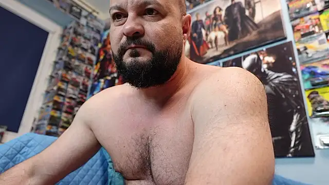 Snapshot of Muscle_Bear chatting on 03-12-26, 05:24 Muscle Bear online show from 03-12-26, 05:24