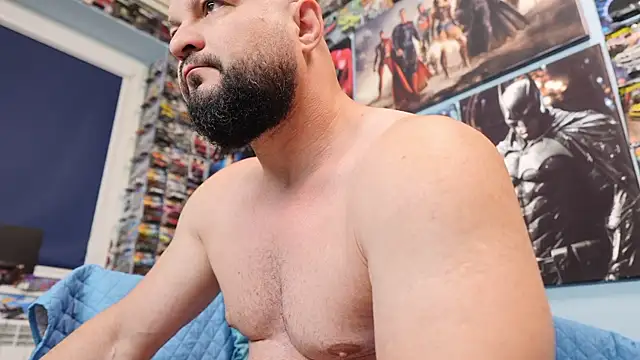 Snapshot of Muscle_Bear chatting on 05-16-26, 04:53 Muscle Bear online show from 05-16-26, 04:53