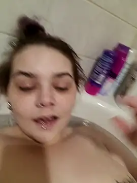 Snapshot of Randomness440 chatting on 03-25-26, 05:02 Randomness440 online show from 03-25-26, 05:02