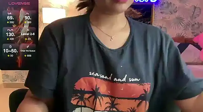 Snapshot of Sizzling__ZAARA chatting on 02-22-25, 05:24 Sizzling ZAARA online show from 02-22-25, 05:24