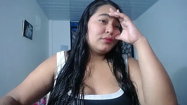 Snapshot of sirena_15 chatting on 10-09-25, 05:49 sirena 15 online show from 10-09-25, 05:49