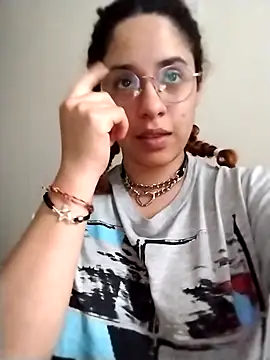 Snapshot of EmmaMelissa0521 chatting on 11-01-25, 10:23 EmmaMelissa0521 online show from 11-01-25, 10:23