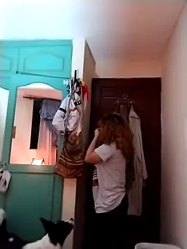 Snapshot of EmmaMelissa0521 chatting on 11-28-25, 11:29 EmmaMelissa0521 online show from 11-28-25, 11:29