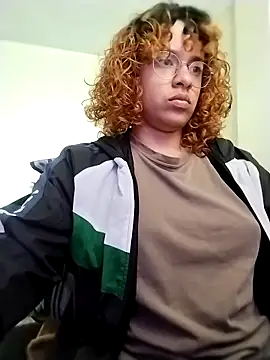 Snapshot of EmmaMelissa0521 chatting on 02-03-26, 04:56 EmmaMelissa0521 online show from 02-03-26, 04:56