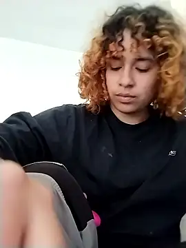 Snapshot of EmmaMelissa0521 chatting on 02-09-26, 04:11 EmmaMelissa0521 online show from 02-09-26, 04:11